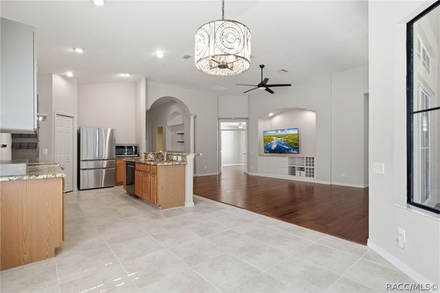 653 W Doerr Path, Hernando, FL 34442