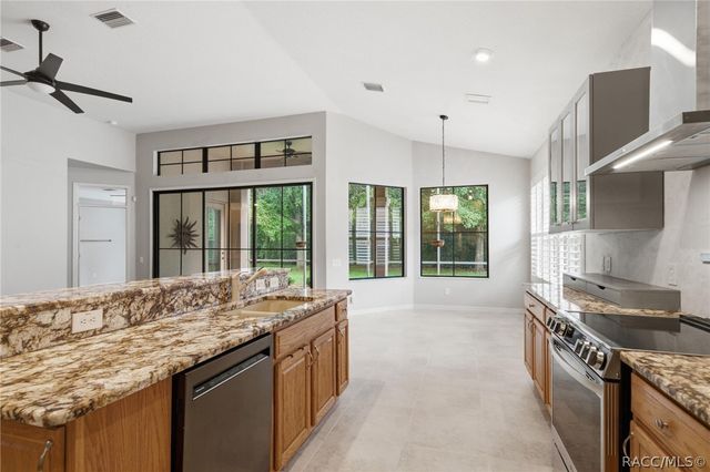 653 W Doerr Path, Hernando, FL 34442