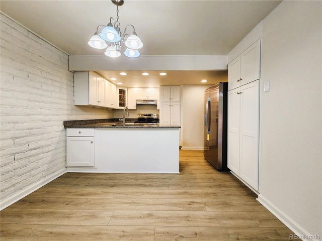 4640 S Akron Street, Englewood, CO 80111