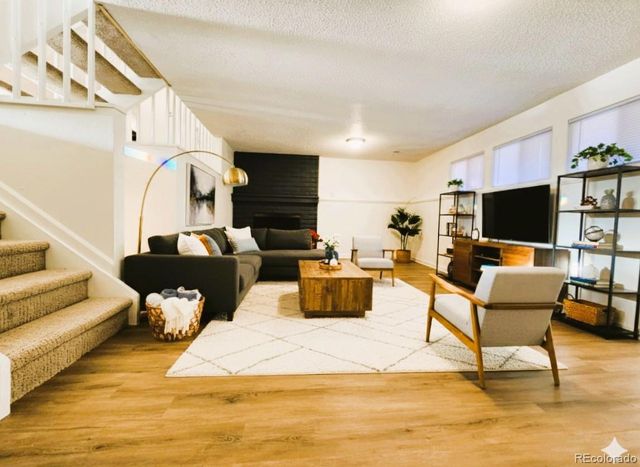 4640 S Akron Street, Englewood, CO 80111