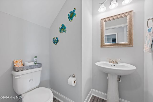 442 Pebble Shore Drive, Sneads Ferry, NC 28460