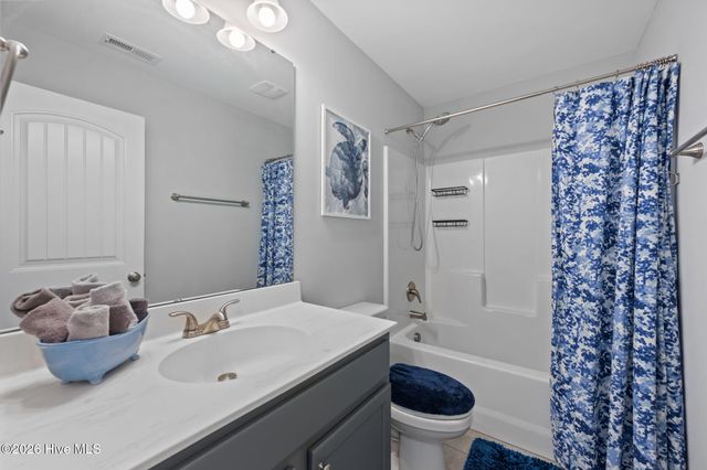 442 Pebble Shore Drive, Sneads Ferry, NC 28460