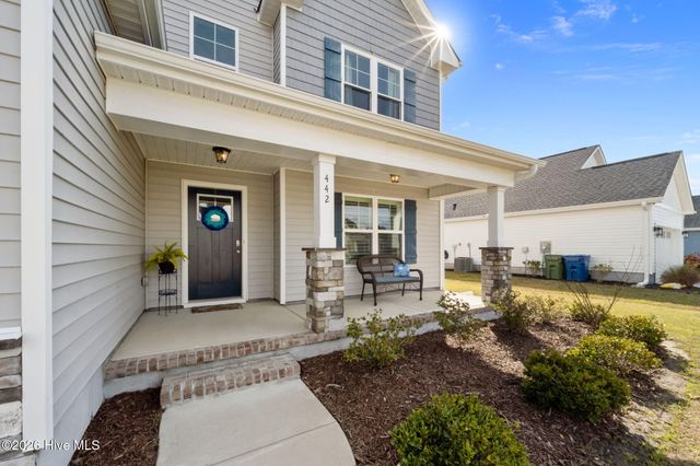442 Pebble Shore Drive, Sneads Ferry, NC 28460
