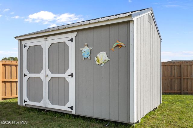 442 Pebble Shore Drive, Sneads Ferry, NC 28460