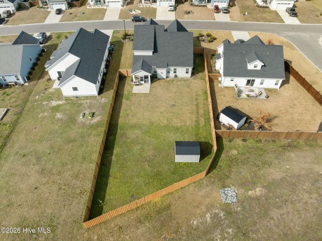 442 Pebble Shore Drive, Sneads Ferry, NC 28460