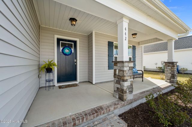 442 Pebble Shore Drive, Sneads Ferry, NC 28460