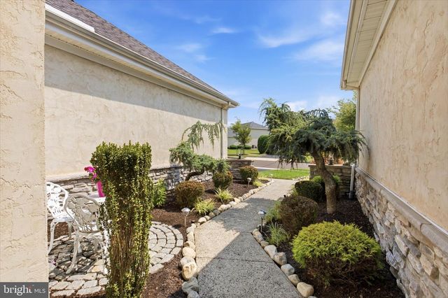 937 LAURENS LN, Warwick, PA 18974