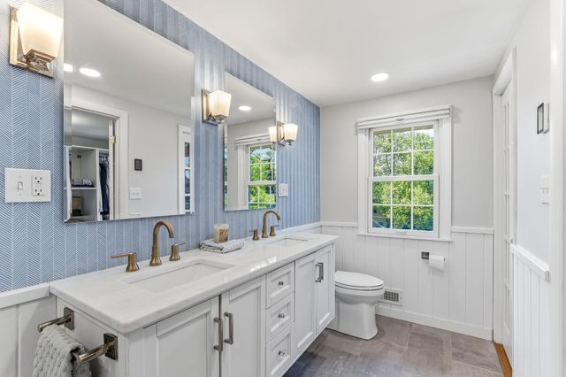 5036 Russell Avenue S, Minneapolis, MN 55410
