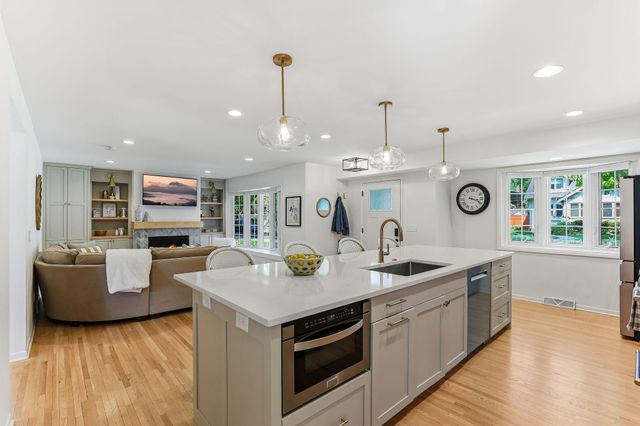 5036 Russell Avenue S, Minneapolis, MN 55410