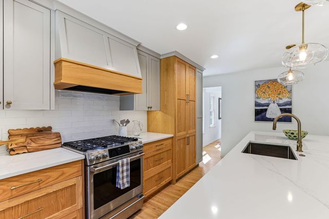 5036 Russell Avenue S, Minneapolis, MN 55410