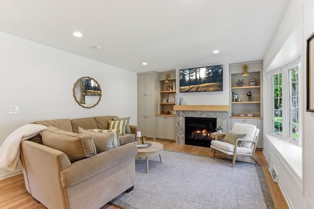 5036 Russell Avenue S, Minneapolis, MN 55410