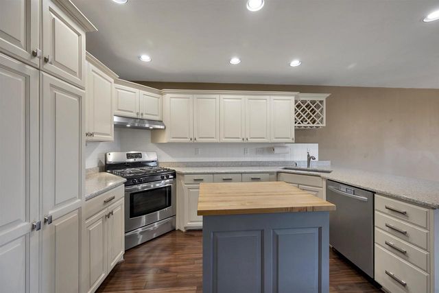 2228 LOST DAUPHIN ROAD, De Pere, WI 54115