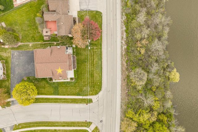 2228 LOST DAUPHIN ROAD, De Pere, WI 54115