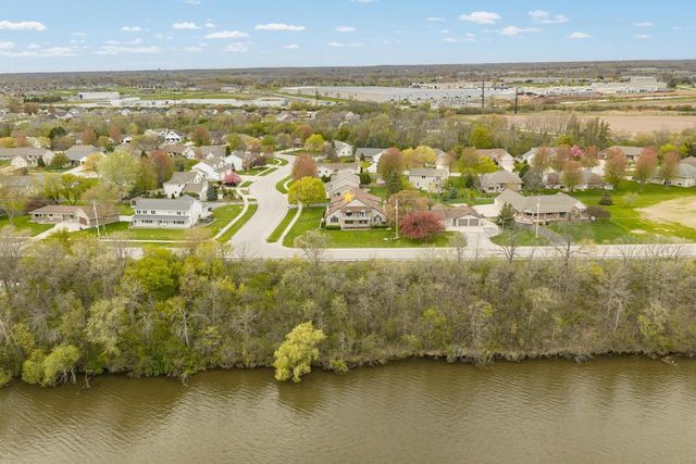 2228 LOST DAUPHIN ROAD, De Pere, WI 54115