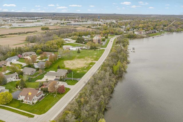 2228 LOST DAUPHIN ROAD, De Pere, WI 54115