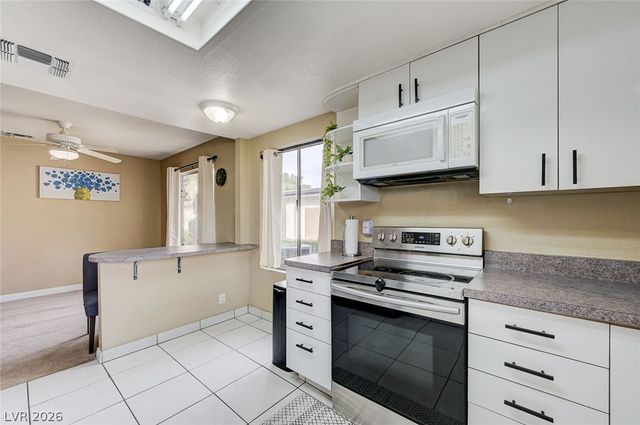 2471 Palmera Drive, Las Vegas, NV 89121