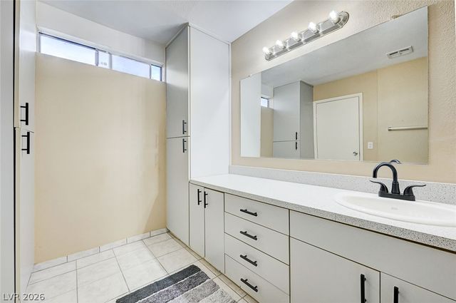 2471 Palmera Drive, Las Vegas, NV 89121