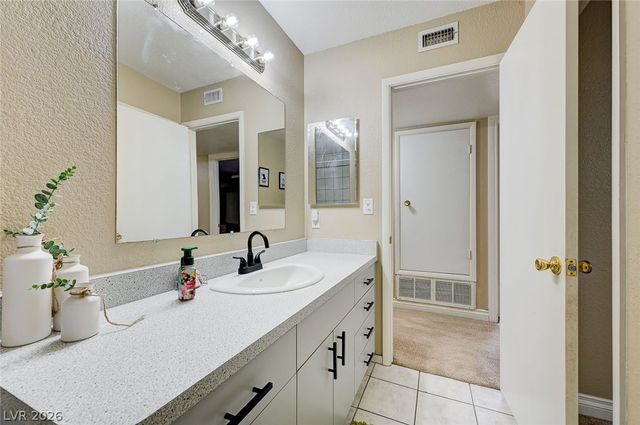 2471 Palmera Drive, Las Vegas, NV 89121