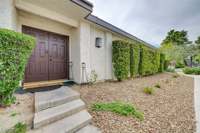 2471 Palmera Drive, Las Vegas, NV 89121
