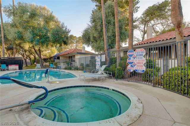 2471 Palmera Drive, Las Vegas, NV 89121