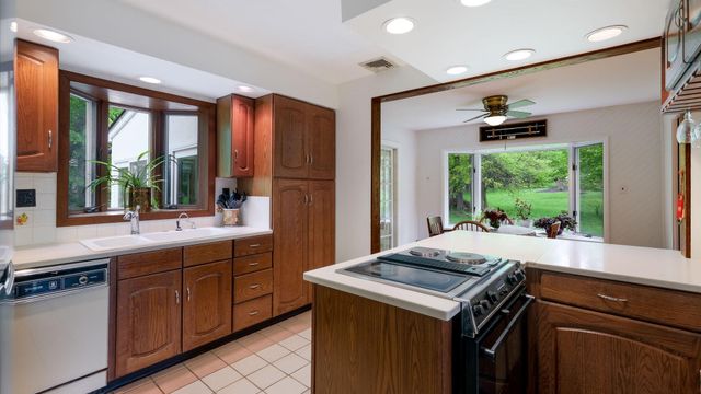 816 WARREN RD, Ambler, PA 19002