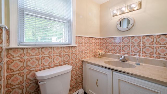816 WARREN RD, Ambler, PA 19002
