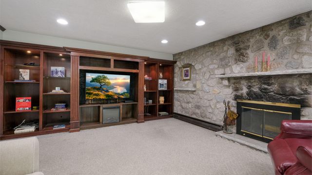 816 WARREN RD, Ambler, PA 19002