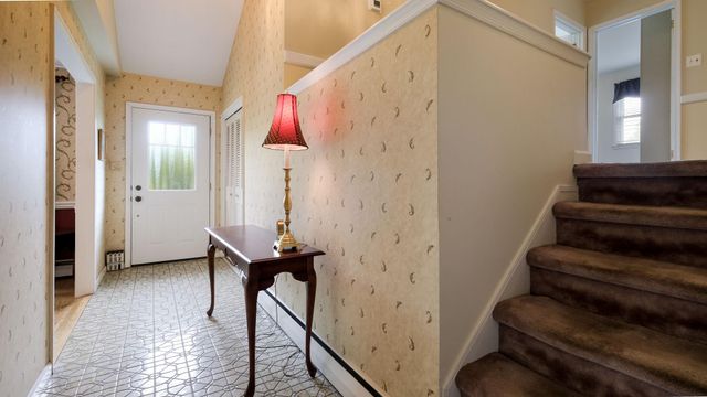 816 WARREN RD, Ambler, PA 19002