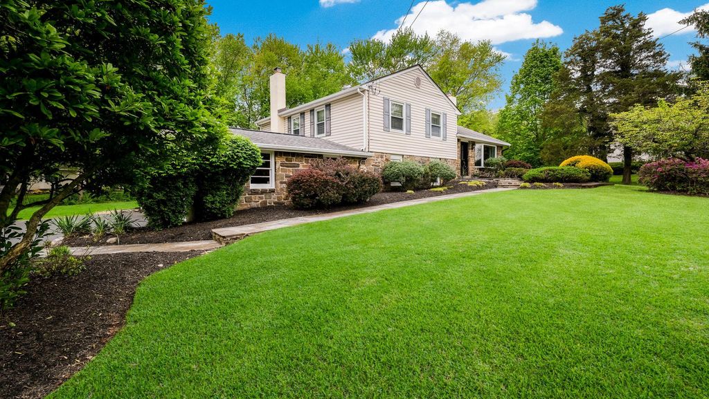 816 WARREN RD, Ambler, PA 19002