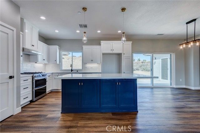 6848 Braceo Street, Oak Hills, CA 92344