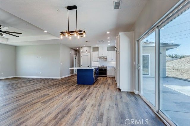 6848 Braceo Street, Oak Hills, CA 92344