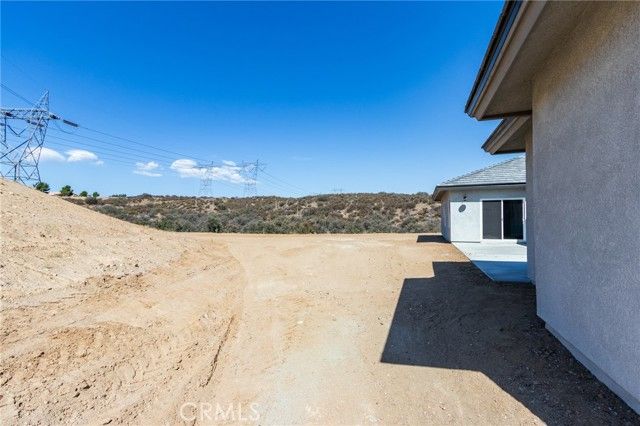 6848 Braceo Street, Oak Hills, CA 92344