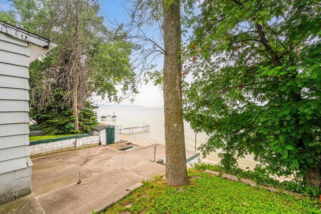 N9015 DEBAKER LANE, Luxemburg, WI 54217