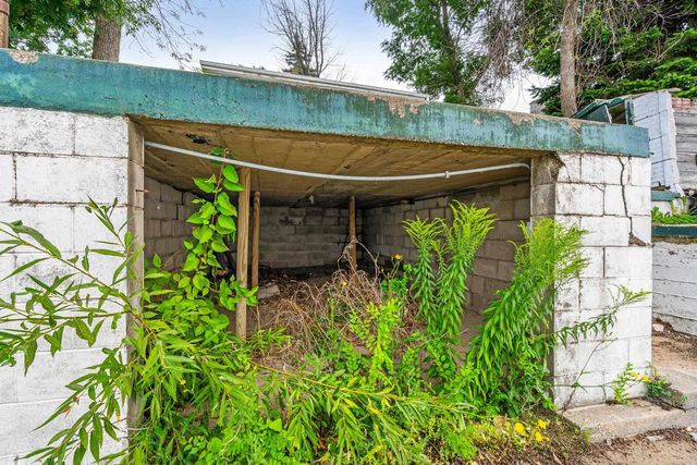 N9015 DEBAKER LANE, Luxemburg, WI 54217