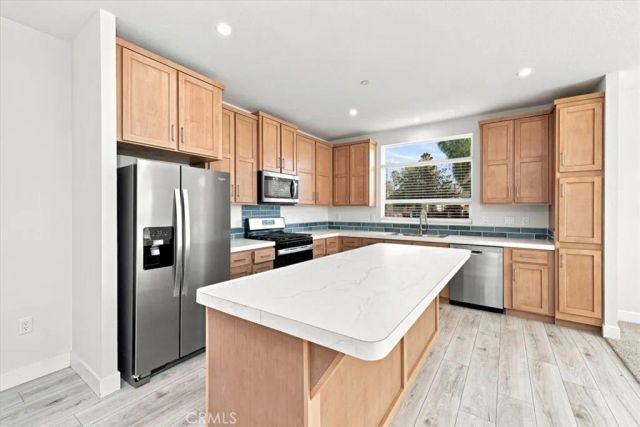 31221 Neer, Homeland, CA 92548