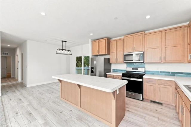 31221 Neer, Homeland, CA 92548