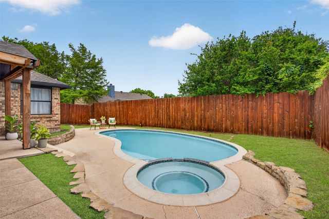 8206 Spinnaker Cove, Rowlett, TX 75089