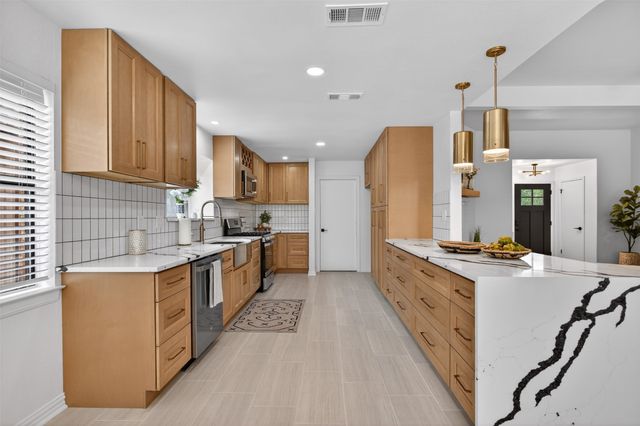 8206 Spinnaker Cove, Rowlett, TX 75089