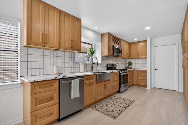 8206 Spinnaker Cove, Rowlett, TX 75089