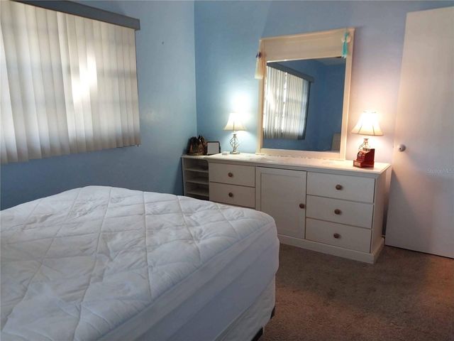 340 WALTER AVENUE, Frostproof, FL 33843