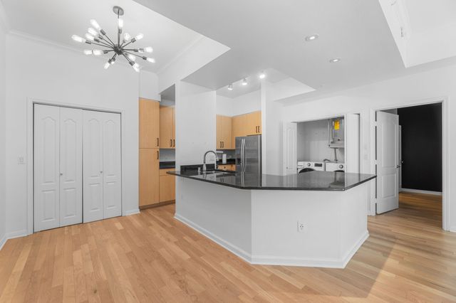 3225 Turtle Creek Boulevard 120, Dallas, TX 75219