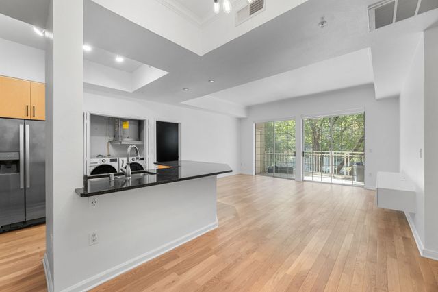 3225 Turtle Creek Boulevard 120, Dallas, TX 75219