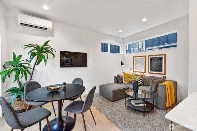 2006 B 19th Avenue S, Seattle, WA 98144