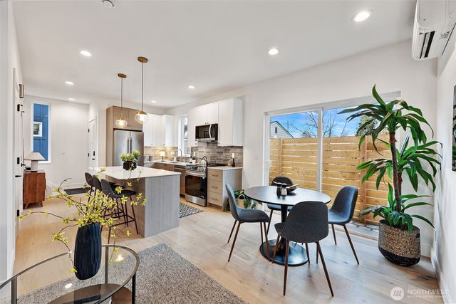 2006 B 19th Avenue S, Seattle, WA 98144