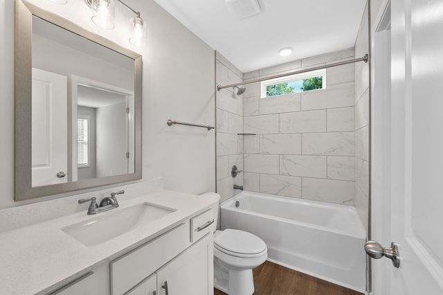 1217 Dodd St, Clarksville, TN 37040