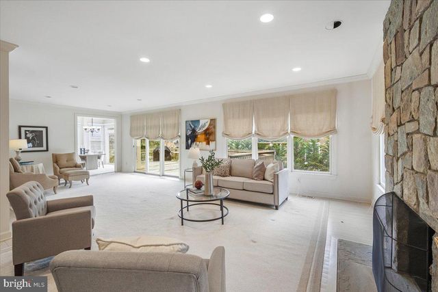 10409 DEMOCRACY LN, Potomac, MD 20854