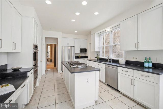 10409 DEMOCRACY LN, Potomac, MD 20854