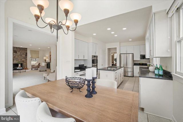 10409 DEMOCRACY LN, Potomac, MD 20854