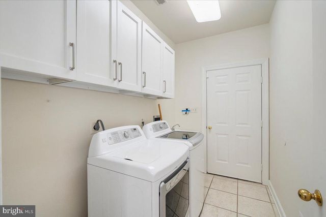 10409 DEMOCRACY LN, Potomac, MD 20854