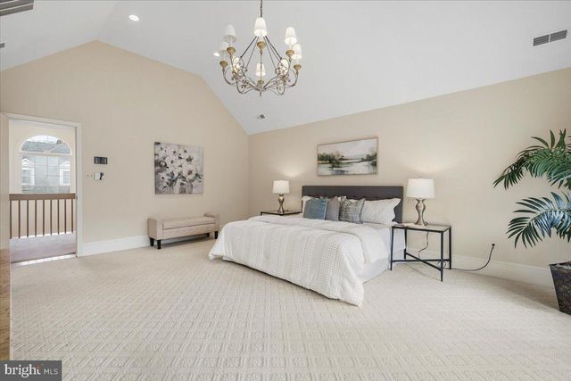 10409 DEMOCRACY LN, Potomac, MD 20854